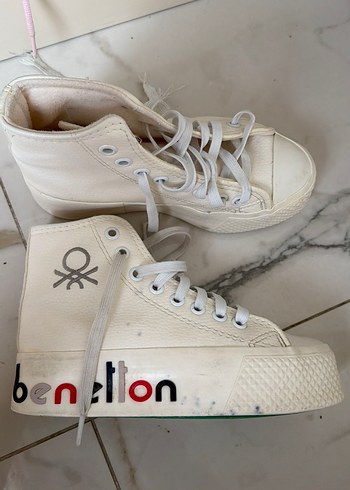 Beyaz Bağcıklı Minimalist Spor Ayakkabı - Görsel 2