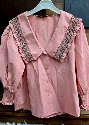 Nakış İşlemeli Pembe Uzun Kollu Gömlek