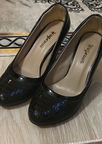 Siyah Yılan Desenli Bağcıklı Stiletto - Görsel 3