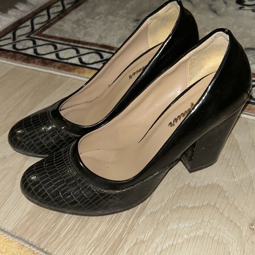 Siyah Yılan Desenli Bağcıklı Stiletto - Görsel 2