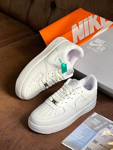 Nike Air Force Modeli Beyaz