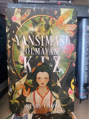 Yansıması olmayan kız