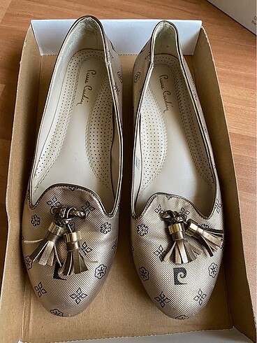 Pierre cardin babet