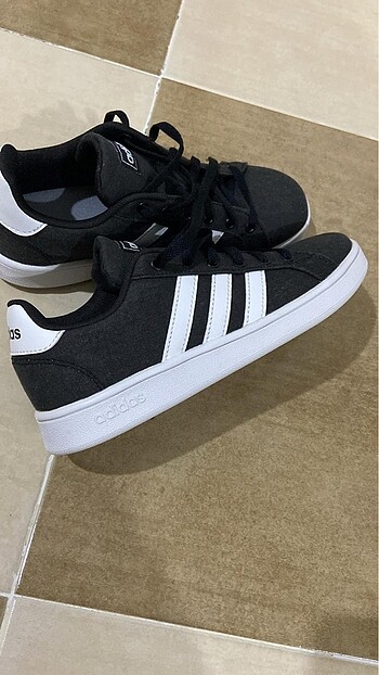 Adidas erkek çocuk ayakkabısı