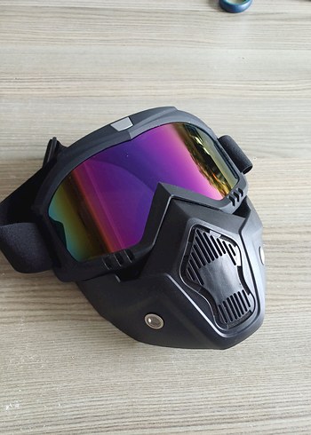 Karanlık Çok Renkli Kamuflaj Motosiklet Kaskı - Görsel 3