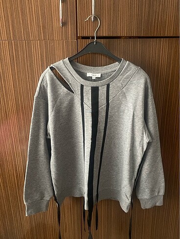 Twist sweatshirt