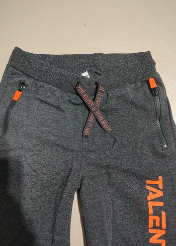 Gri Bel Bantlı Erkek Şort 7.8 yaş - Görsel 3