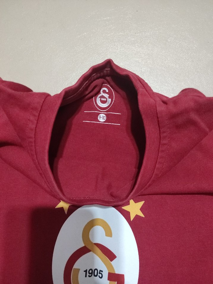 Erkek Çocuk Koyu Kırmızı Baskılı Sweatshirt ve Şort - Görsel 4