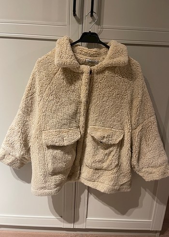 Bej Peluş Kısa Kadın Ceket