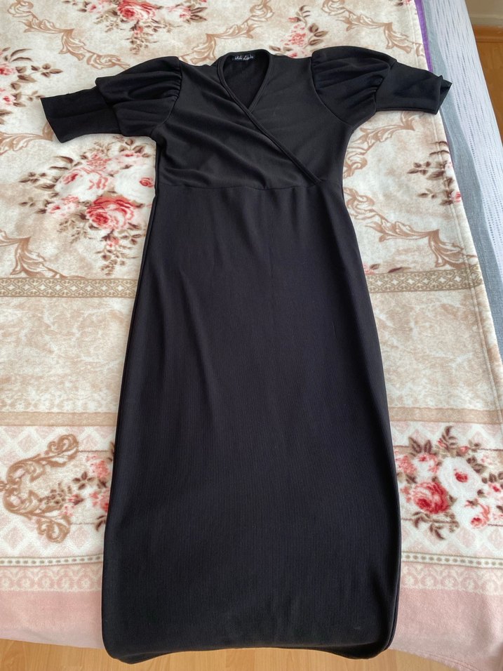Siyah Kısa Kollu Midi elbise - Görsel 2