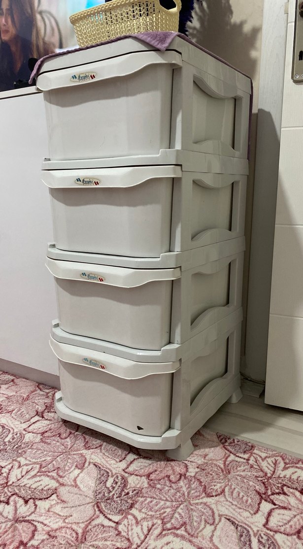 Beyaz 4 cekmeceli dolap - Görsel 2