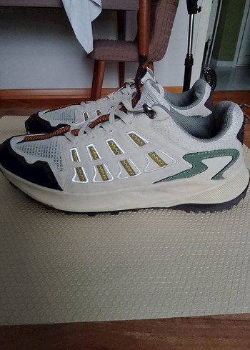 Beyaz Baskılı Erkek Spor Ayakkabı