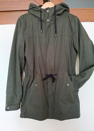 Bershka marka yağmurluk.parka 