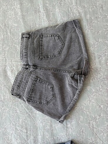 28 Beden gri Renk Denim şort
