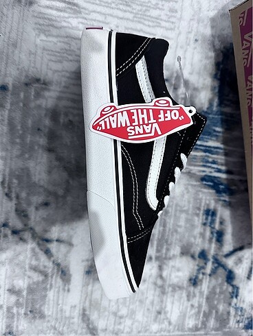 VANS SPOR AYAKKABI HEDİYE GELDİ