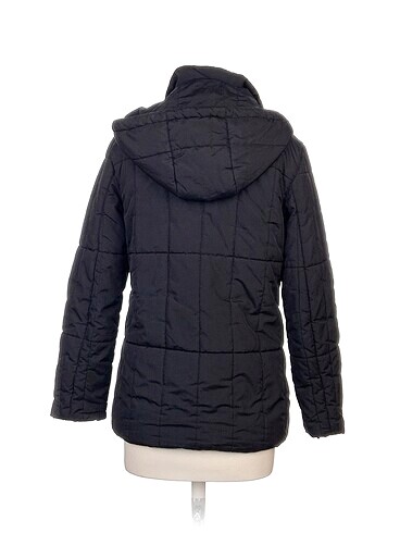 40 Beden Lacoste Mont %70 İndirimli.