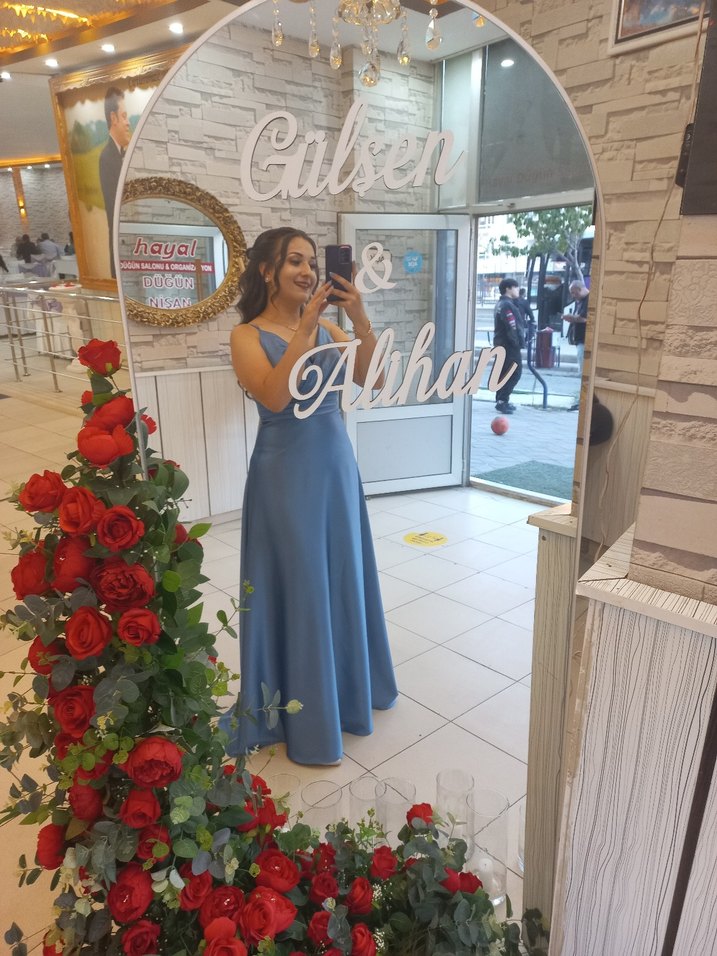 Saten ince askılı uzun abiye - Görsel 4