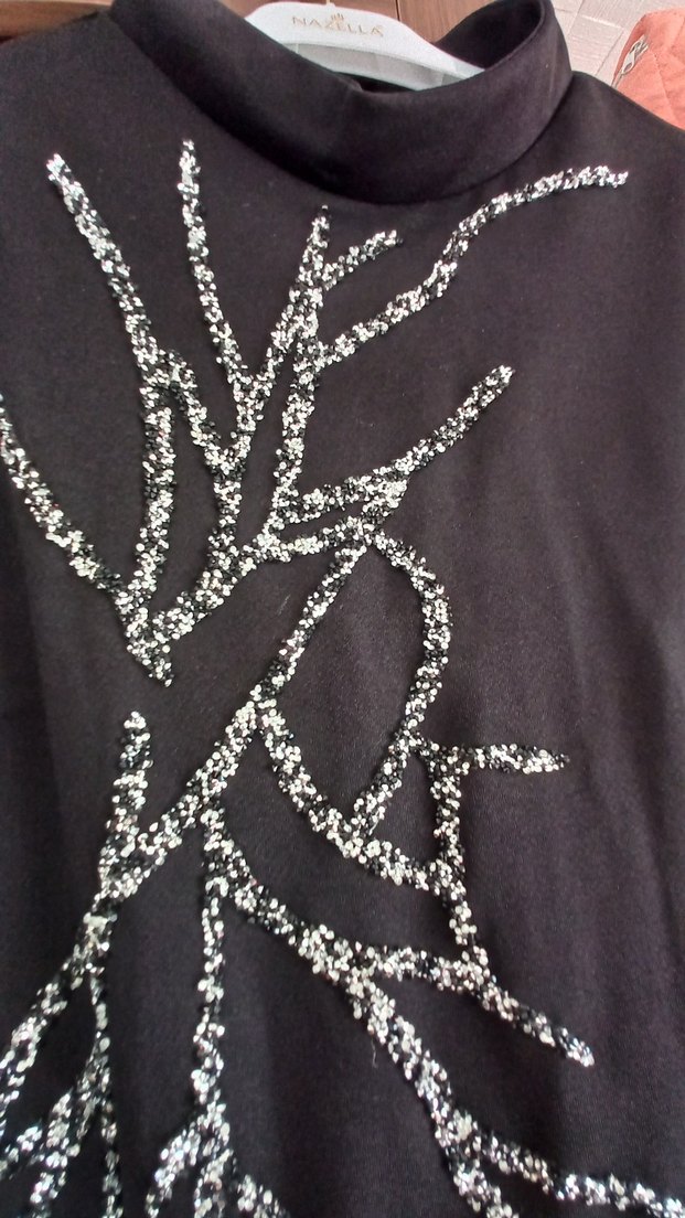 Nakış Detaylı Uzun Kollu Siyah Triko Elbise - Görsel 5