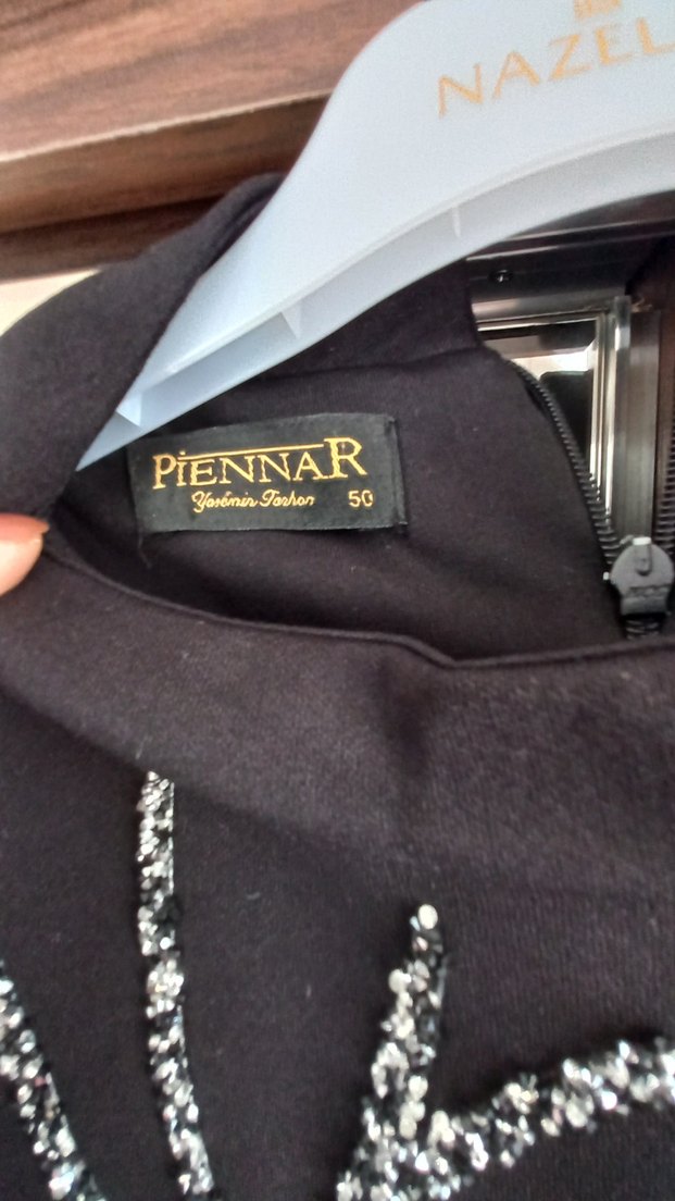 Nakış Detaylı Uzun Kollu Siyah Triko Elbise - Görsel 4