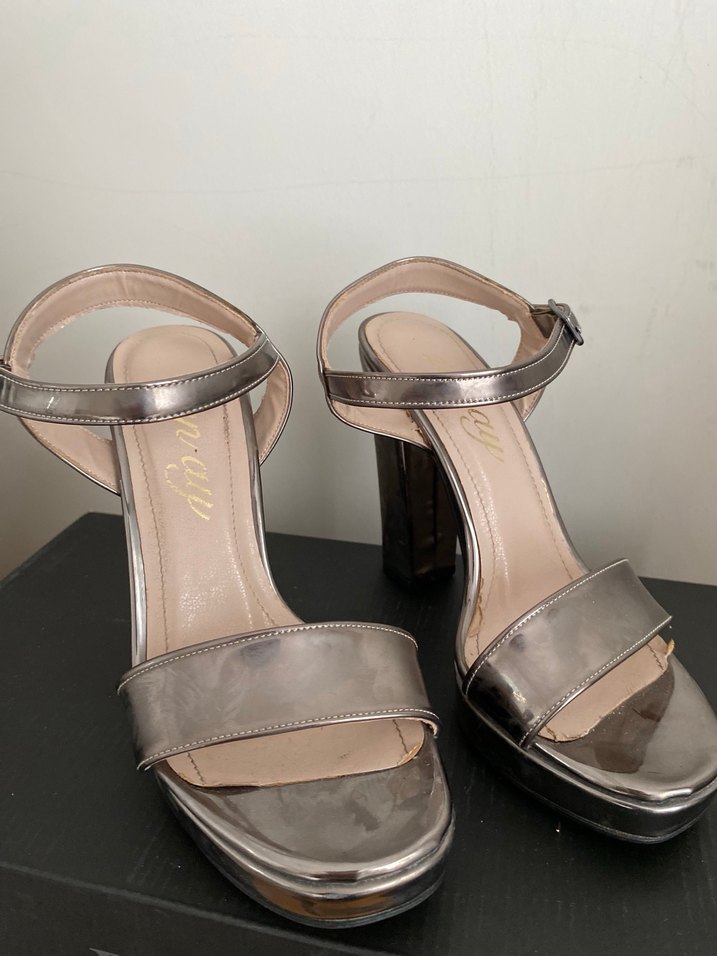 Klasik Zarafet Platform Topuklu Gri Kadın Ayakkabı - Görsel 2