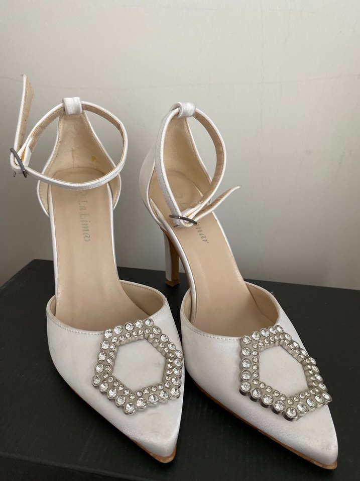 Beyaz İşlemeli Stiletto Topuklu Kadın Ayakkabı - Görsel 3