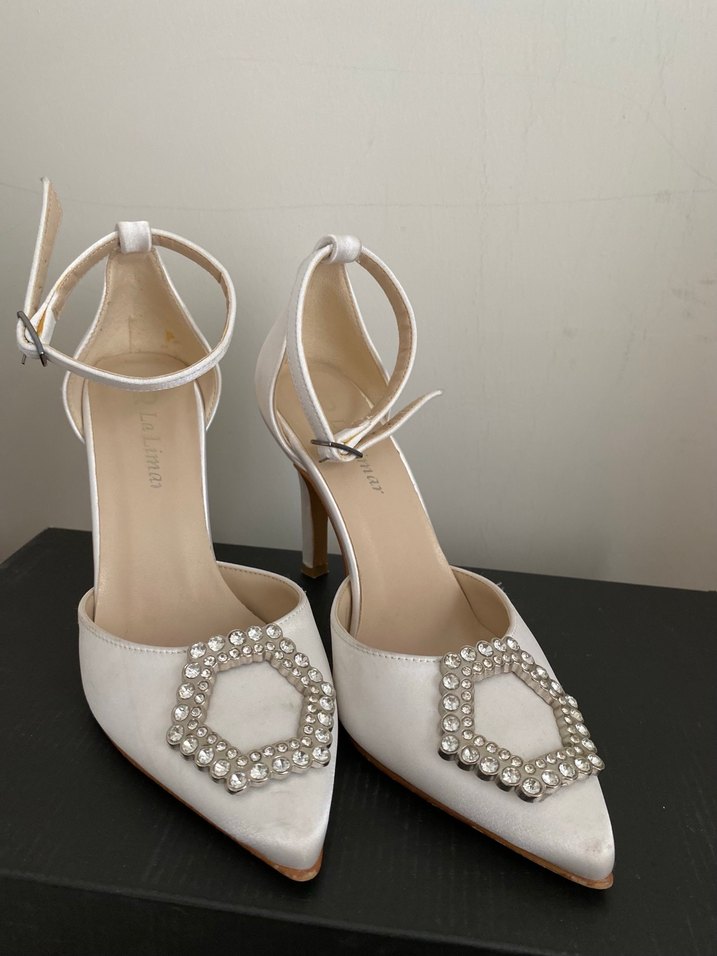 Beyaz İşlemeli Stiletto Topuklu Kadın Ayakkabı - Görsel 4