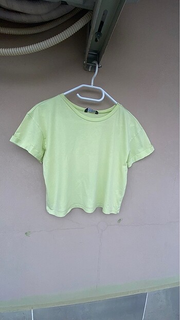 m Beden Select fıstık yeşili pamuklu crop tişört