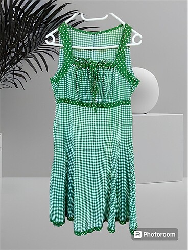 Yeşil piti kare puantiyeli yazlık elbise