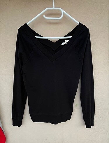 m Beden Koton V yaka pamuklu sweatshirt