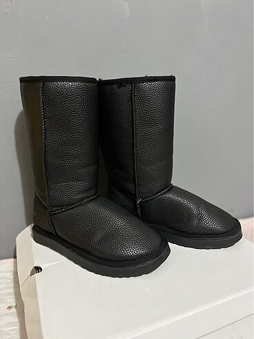 Ugg bot