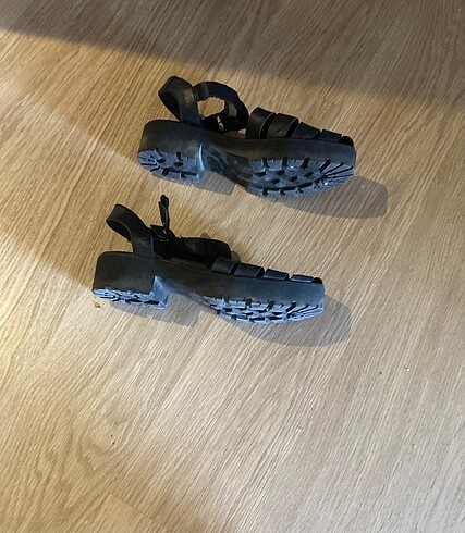 40 Beden hotiç marka sandalet