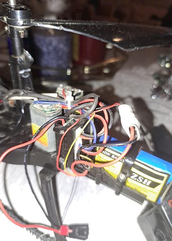 Büyük Boy RC Helikopter Kumandasız Parça / Proje - Görsel 6