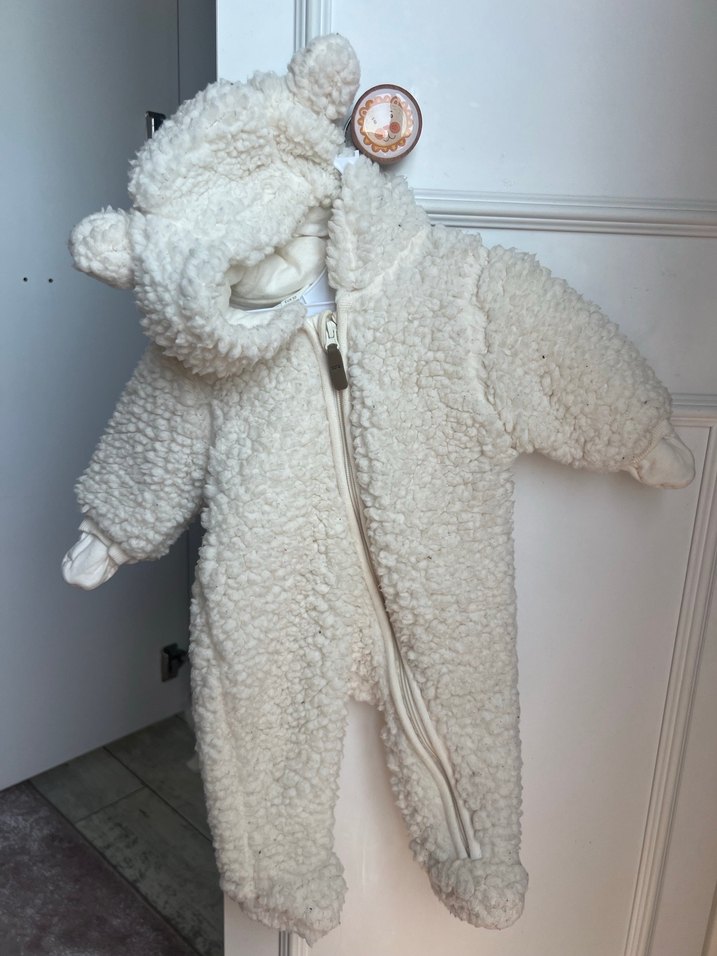 Beyaz Peluş Bebek Tulumu - Görsel 3