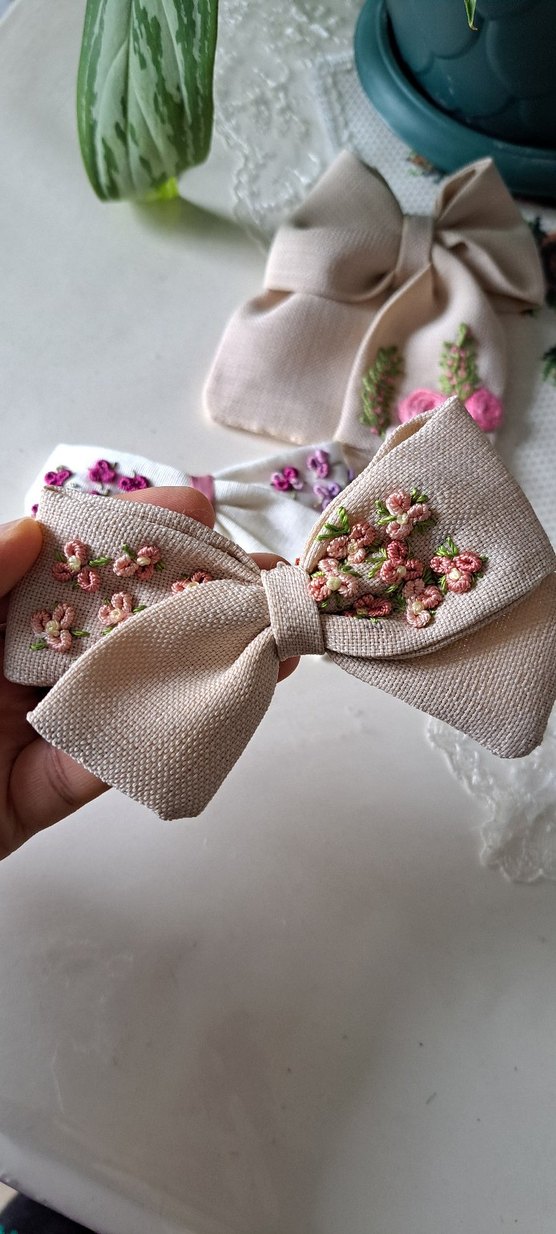 Nakışlı Örgü Kumaş Fiyonk Toka - Görsel 4