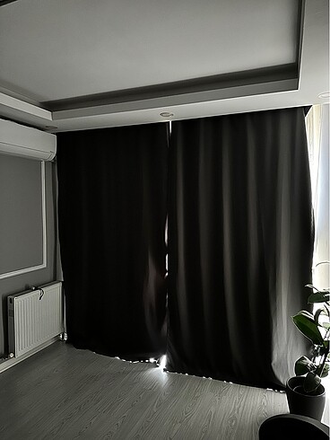 Işık geçirmez perde