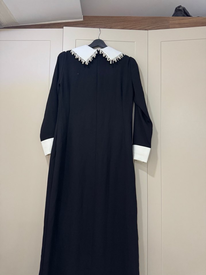 Siyah Uzun Kollu incili elbise - Görsel 4