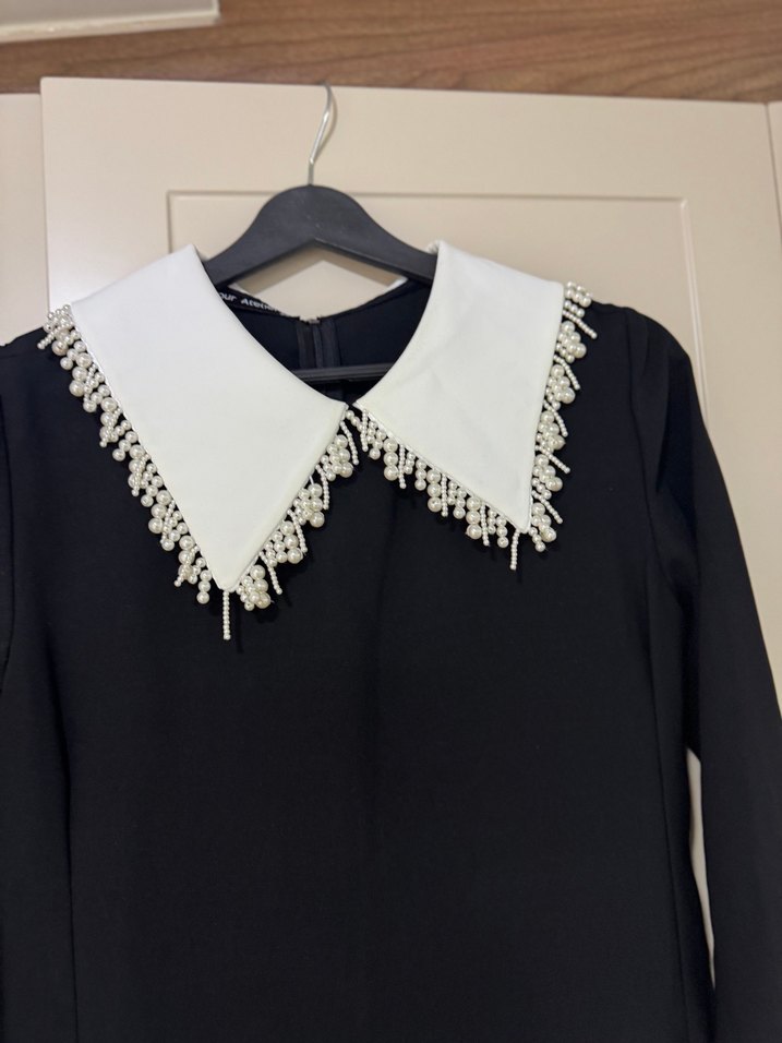 Siyah Uzun Kollu incili elbise - Görsel 3