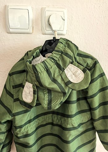 Düğmeli Kapüşonlu Yeşil Çocuk Mont - Görsel 5