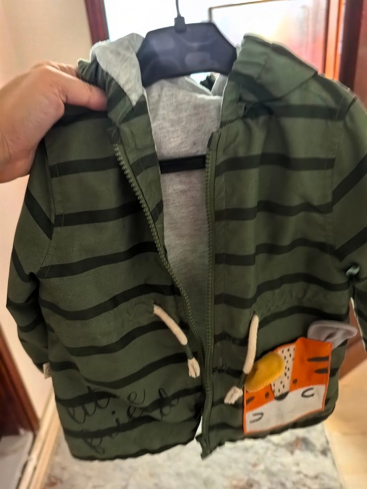 Düğmeli Kapüşonlu Yeşil Çocuk Mont - Görsel 3