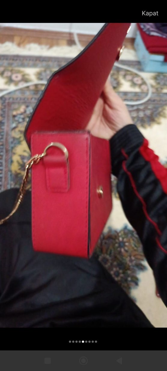 Bordo renk canta Gold yerinde soyulmalar vardır - Görsel 3