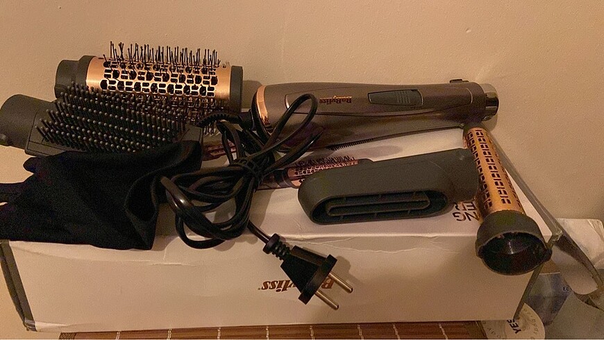 Babyliss hava üflemeli saç şekillendirici