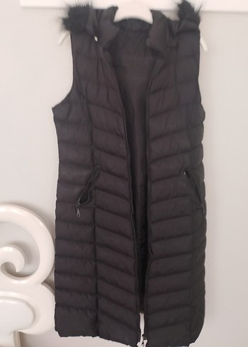 Siyah Kürklü Kapüşonlu Kadın Yelek - Görsel 3