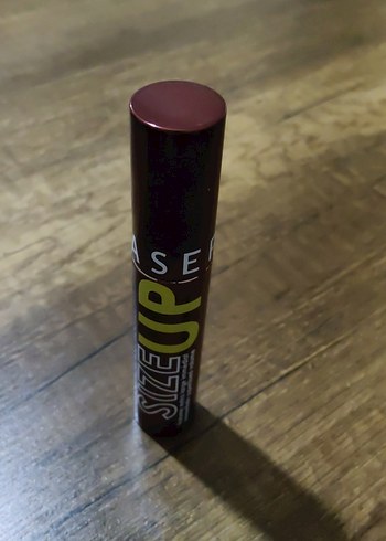 Bordo Renk Maskara