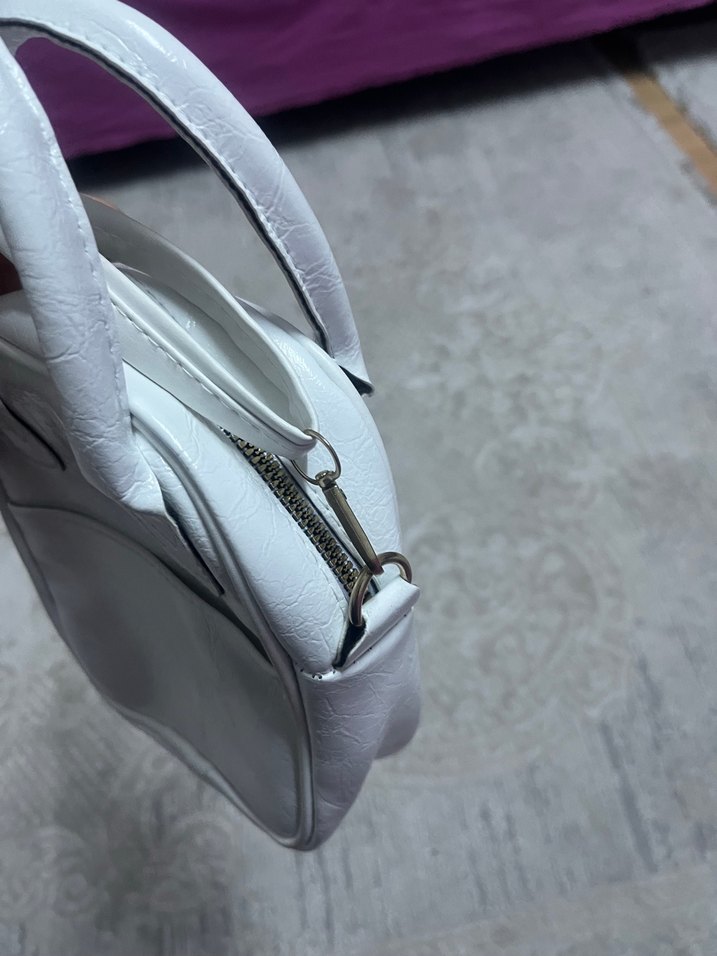 Minimalist Beyaz Deri Kadın Çanta - Görsel 3