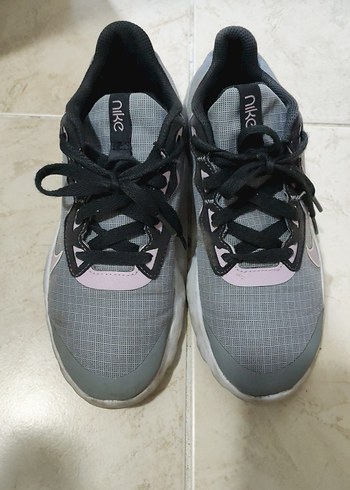 Kadın Gri Nike Spor Ayakkabı