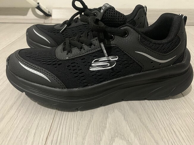 Skechers D Lux Walker