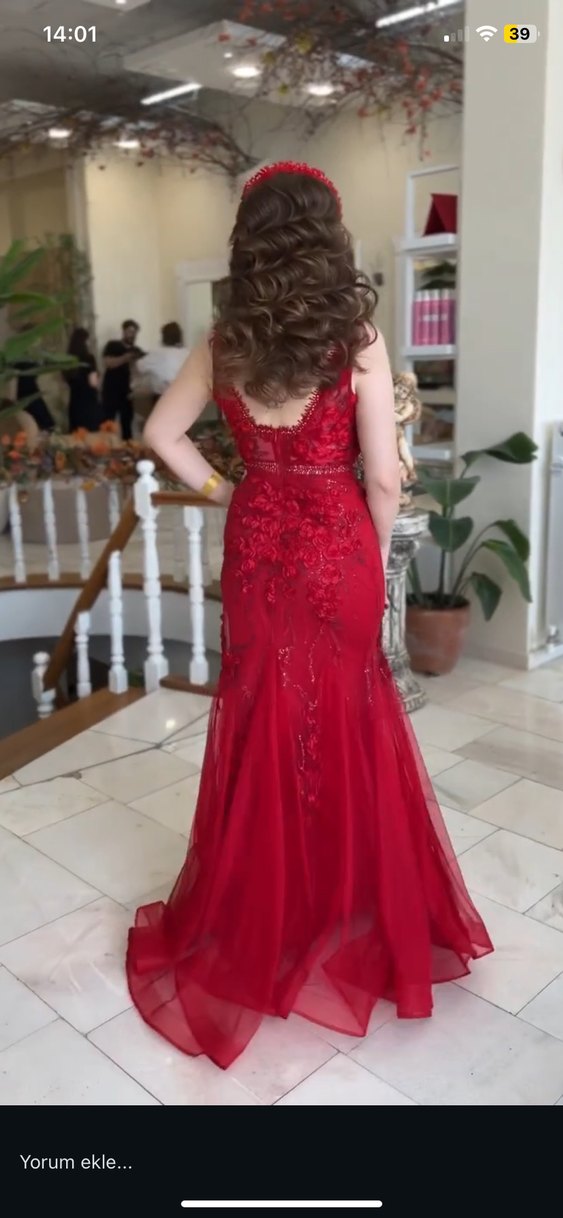Kırmızı Dantel İşlemeli  Kına Elbisesi - Görsel 2