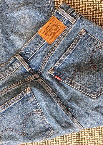 Levis Mavi Denim Jean