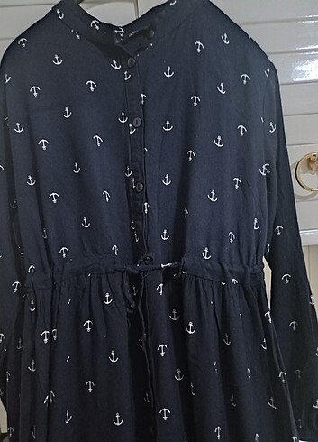 Önden düğmeli belden sıkmalı rahat elbise - Görsel 2