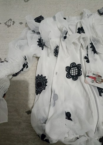 Nakışlı Beyaz Uzun Kollu   ceket - Görsel 3